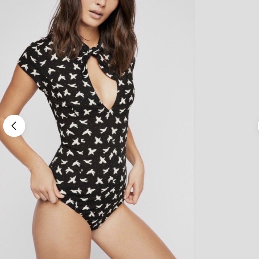 FREE PEOPLE BILLIE M Black Bodysuit Printed Doves Tie Neck